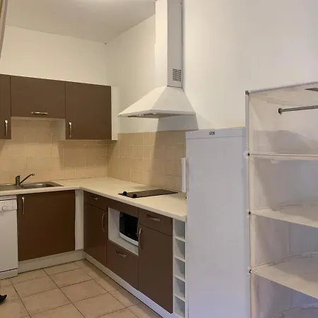 Le Chateau Des Anglades بيت للعطل