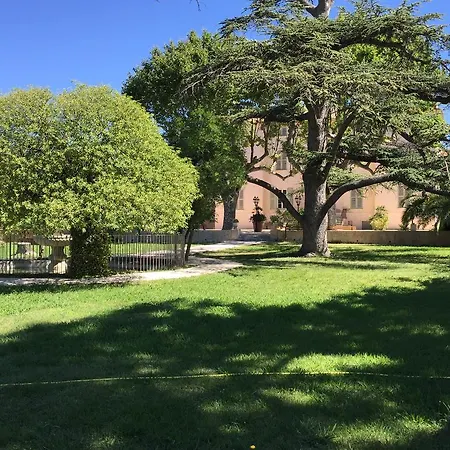 Le Chateau Des Anglades بيت للعطل Hyères