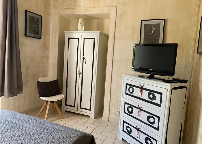 בית נופש Le Chateau Des Anglades *