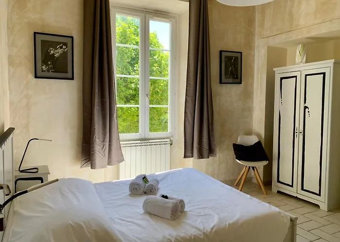 Le Chateau Des Anglades בית נופש הייר