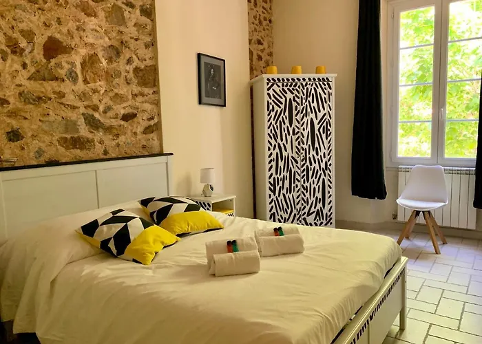 Le Chateau Des Anglades בית נופש *