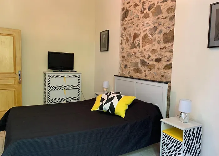 בית נופש Le Chateau Des Anglades