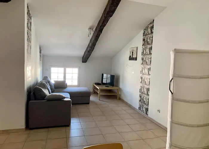 בית נופש Le Chateau Des Anglades הייר