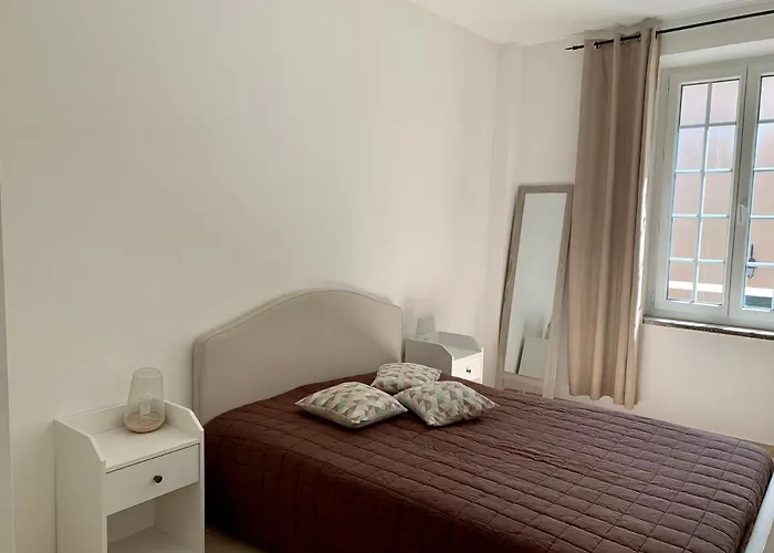 Le Chateau Des Anglades בית נופש הייר