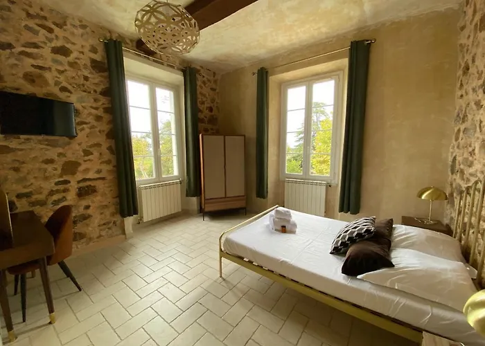 Le Chateau Des Anglades בית נופש