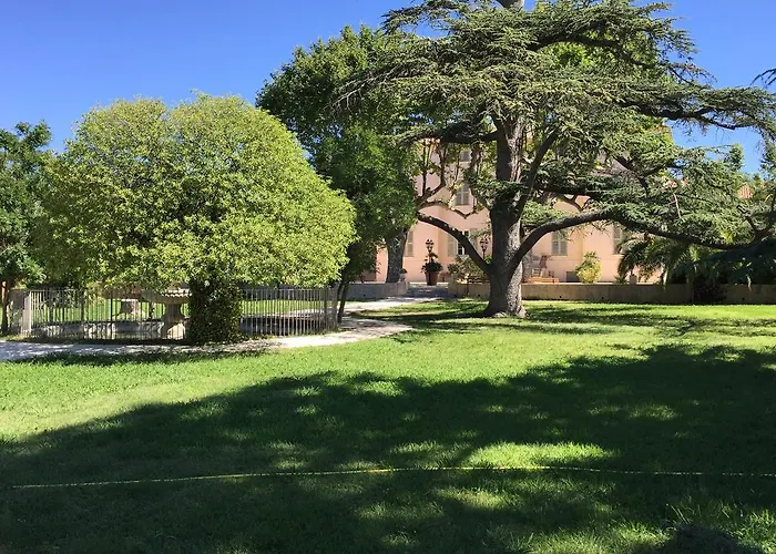 Le Chateau Des Anglades בית נופש הייר