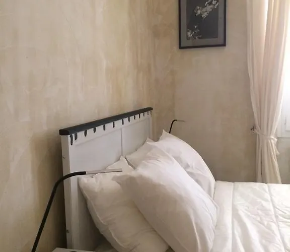 בית נופש Le Chateau Des Anglades הייר