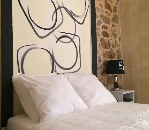 בית נופש Le Chateau Des Anglades *