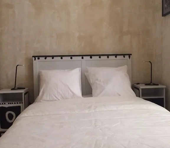 Le Chateau Des Anglades *