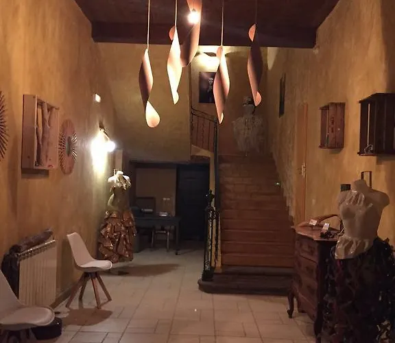 בית נופש Le Chateau Des Anglades *