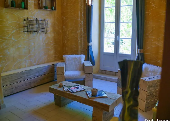 Le Chateau Des Anglades בית נופש *