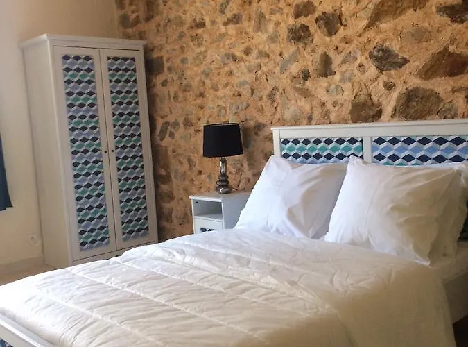 Le Chateau Des Anglades בית נופש *