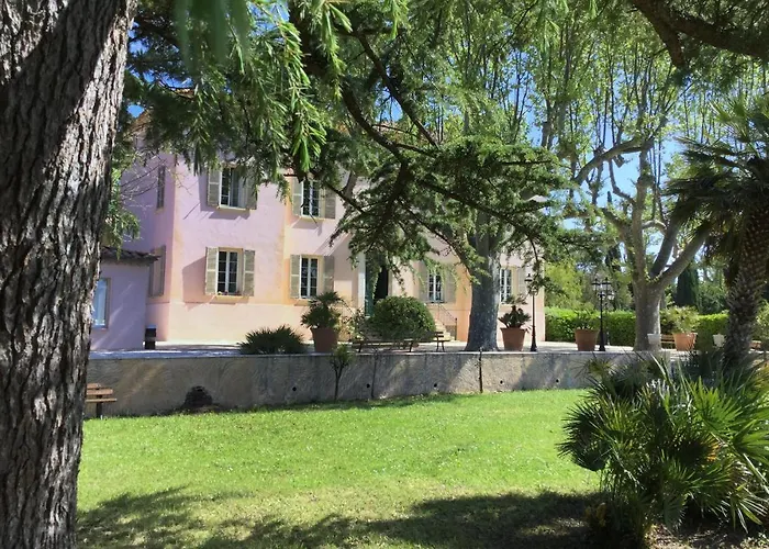 Le Chateau Des Anglades בית נופש *