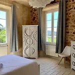 Le Chateau Des Anglades 펜션
